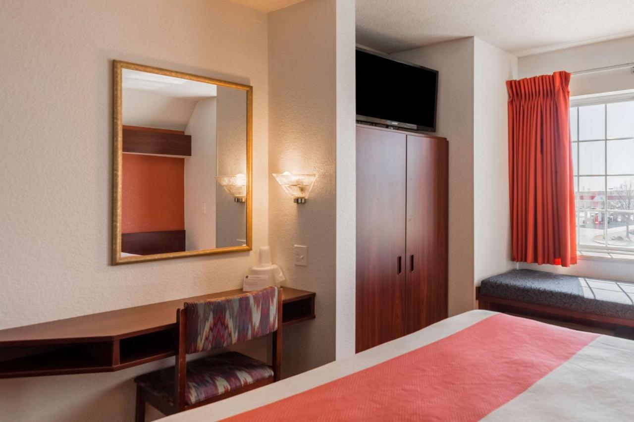 Motel 6-Olathe, Ks エクステリア 写真