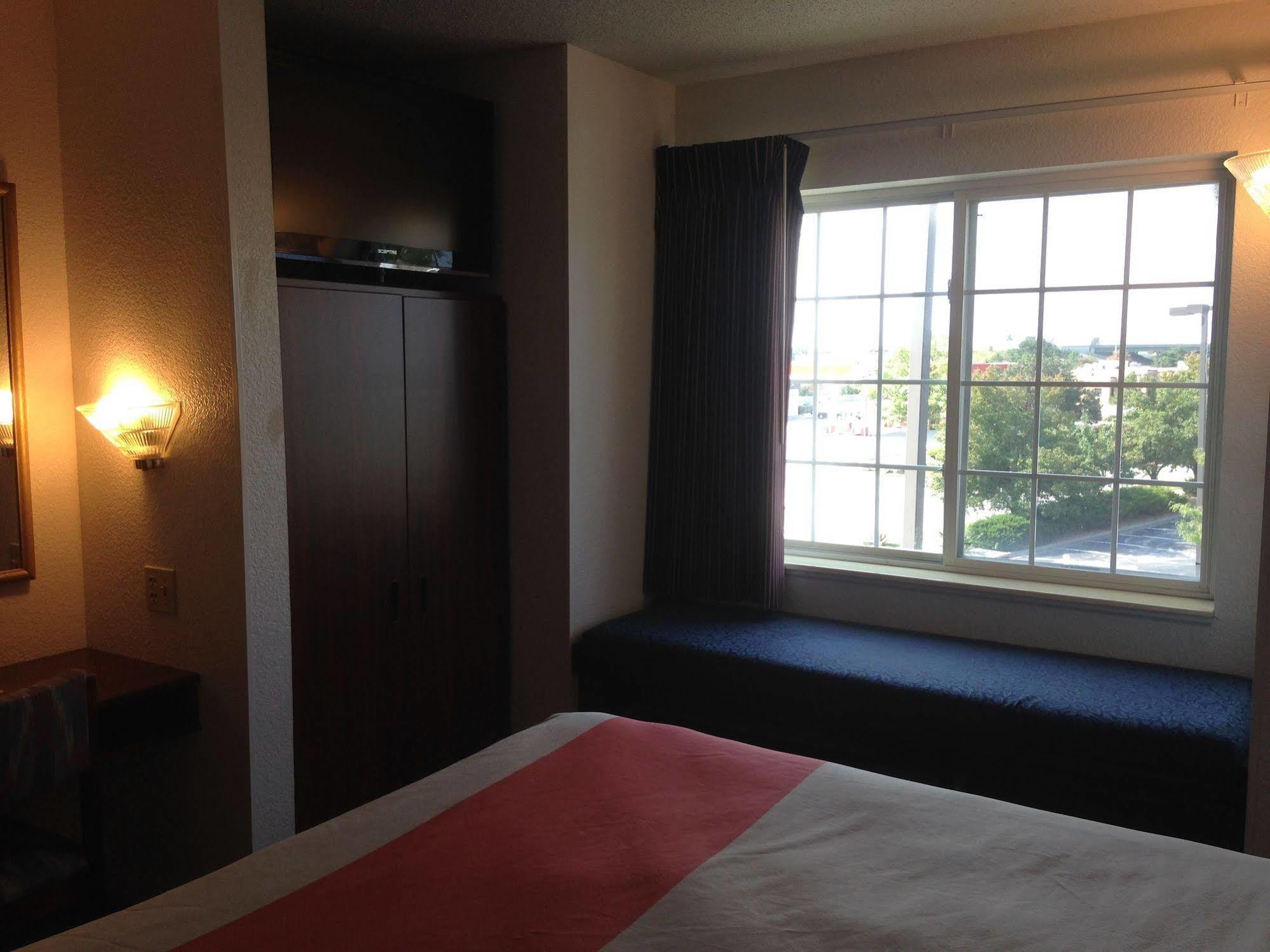 Motel 6-Olathe, Ks エクステリア 写真